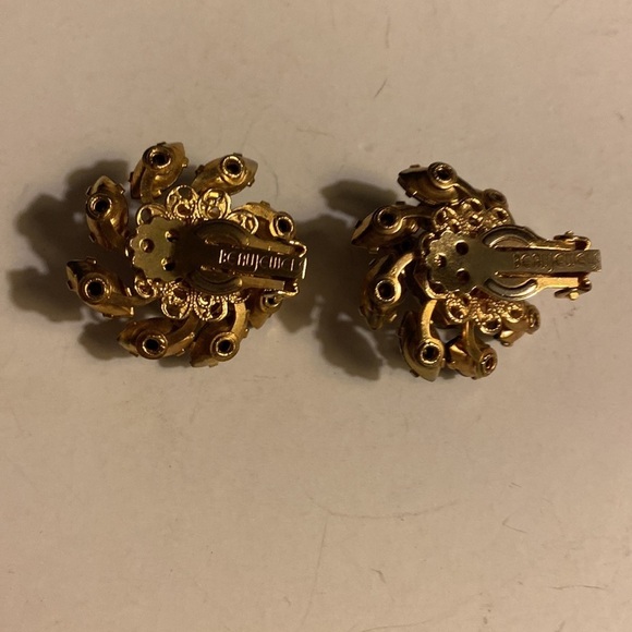 Vintage Beau Jewels Earrings, Clip on, AB, Pink, Purple Rhinestones, Regency - Picture 4 of 8